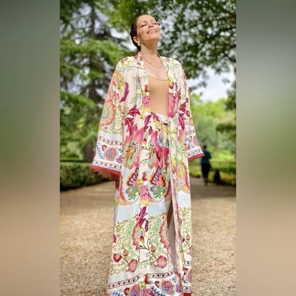 Zara Multicolor Patterned Robe - Picture 9 of 13